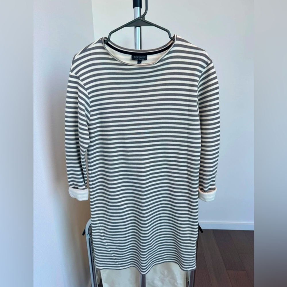 6/S Topshop striped cream and gray sweater dress